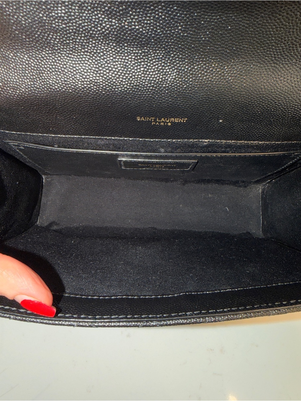 AUTHENTIC YSL Envelope Triquilt Medium Shoulder Bag in Black Grained Leather. - Picture 14 of 16